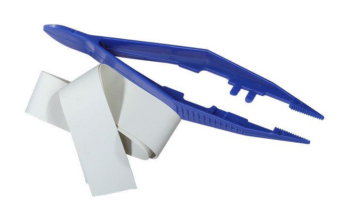 R216-008 --- 780 - Tourniquet and Forceps - Web